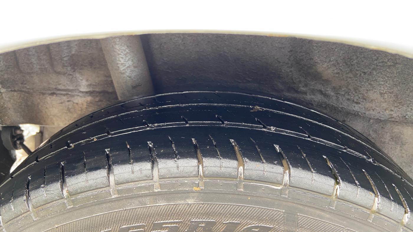 2015 Honda Brio S MT, CNG, Manual, 92,282 km, Right Rear Tyre Tread