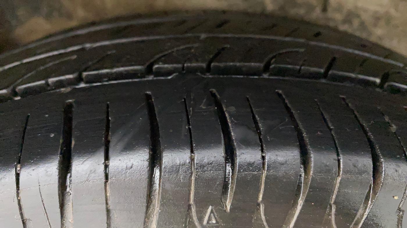 2017 Maruti Wagon R 1.0 VXI OPT, Petrol, Manual, 59,896 km, Right Rear Tyre Tread
