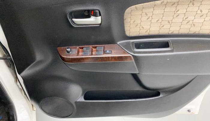2017 Maruti Wagon R 1.0 VXI OPT, Petrol, Manual, 59,896 km, Driver Side Door Panels Control