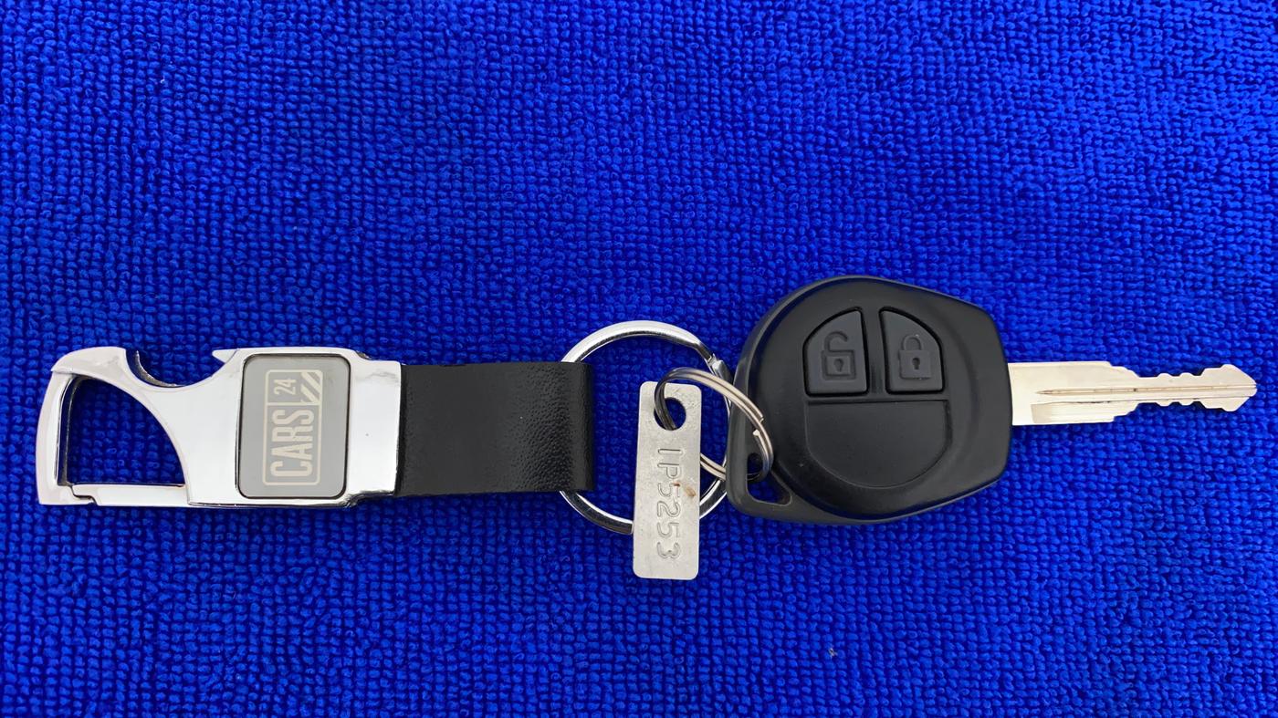 2017 Maruti Wagon R 1.0 VXI OPT, Petrol, Manual, 59,896 km, Key Close Up