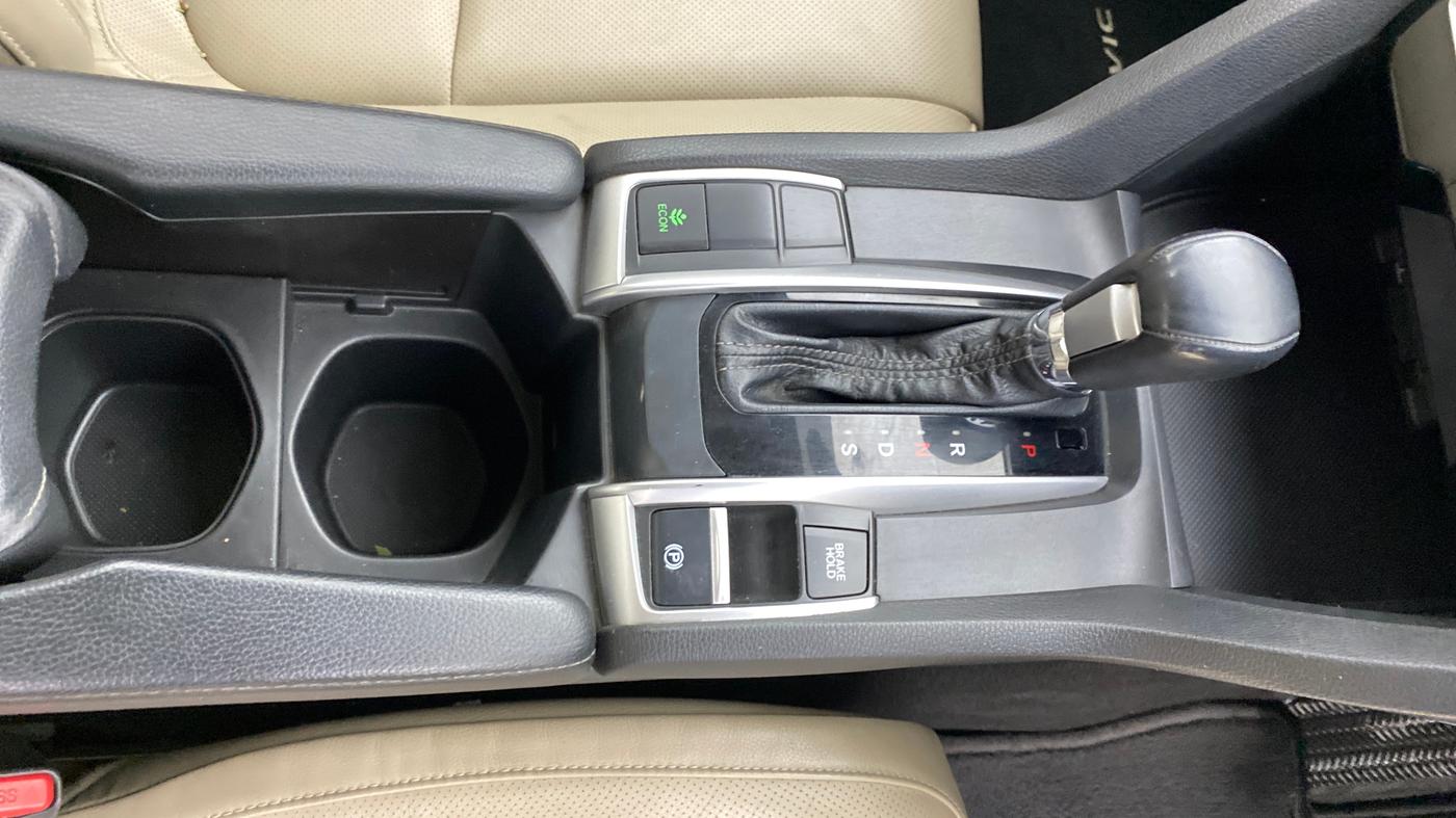2019 Honda Civic 1.8L I-VTEC VX CVT, Petrol, Automatic, 72,801 km, Gear Lever