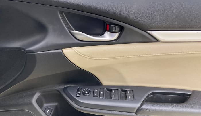 2019 Honda Civic 1.8L I-VTEC VX CVT, Petrol, Automatic, 72,801 km, Driver Side Door Panels Control