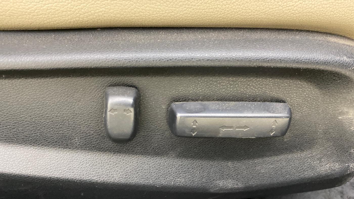 2019 Honda Civic 1.8L I-VTEC VX CVT, Petrol, Automatic, 72,801 km, Driver Side Adjustment Panel