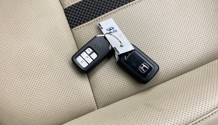 2019 Honda Civic 1.8L I-VTEC VX CVT, Petrol, Automatic, 72,801 km, Key Close Up