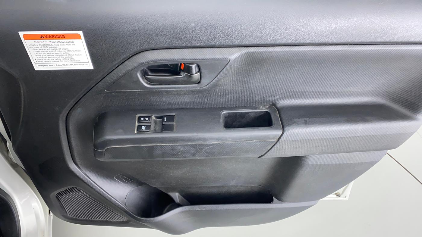 2021 Maruti New Wagon-R LXI CNG 1.0 L, CNG, Manual, 95,966 km, Driver Side Door Panels Control