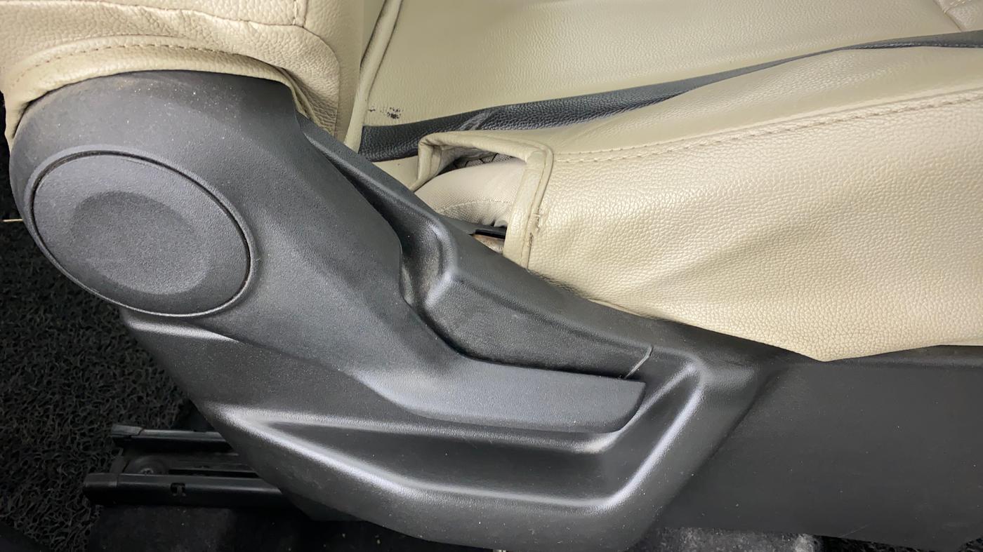 2021 Maruti New Wagon-R LXI CNG 1.0 L, CNG, Manual, 95,966 km, Driver Side Adjustment Panel