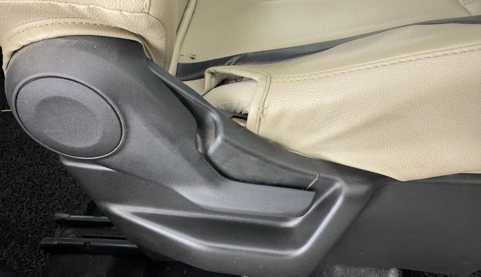 2021 Maruti New Wagon-R LXI CNG 1.0 L, CNG, Manual, 95,966 km, Driver Side Adjustment Panel