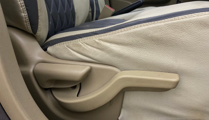 2014 Honda Mobilio 1.5L I-VTEC S, Petrol, Manual, 79,192 km, Driver Side Adjustment Panel