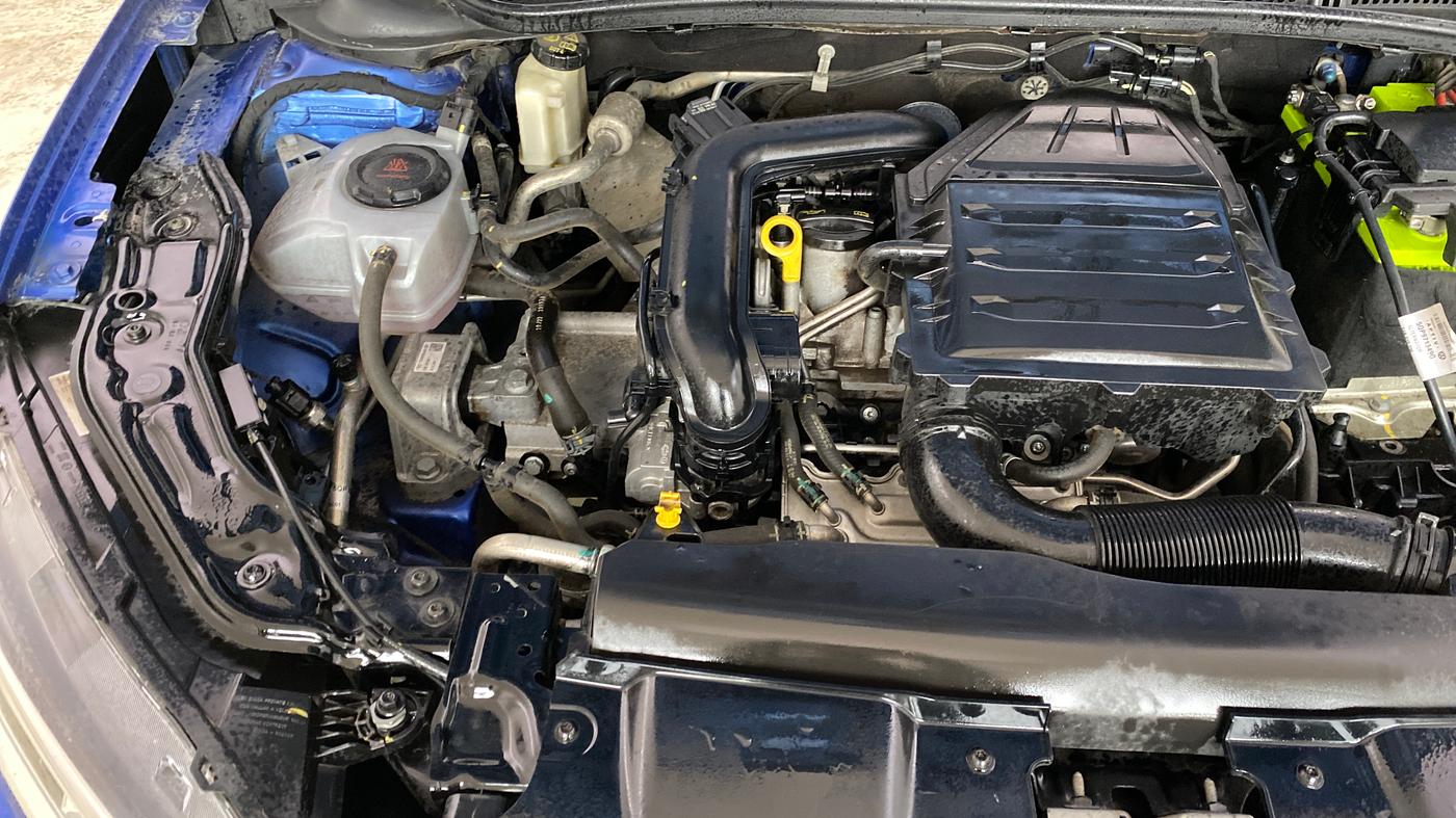 2022 Volkswagen VIRTUS TOPLINE TSI 1.0 AT, Petrol, Automatic, 30,539 km, Engine View - Right