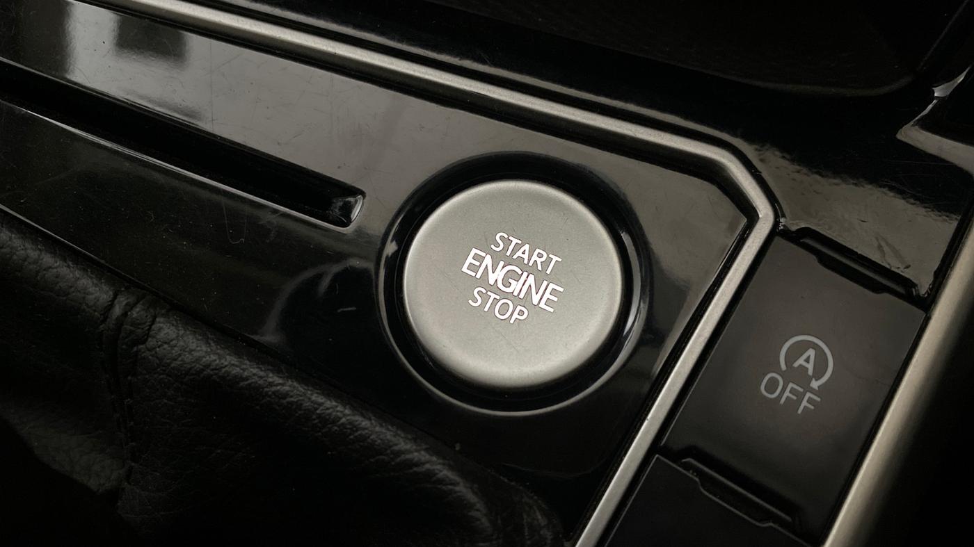 2022 Volkswagen VIRTUS TOPLINE TSI 1.0 AT, Petrol, Automatic, 30,539 km, Keyless Start/ Stop Button