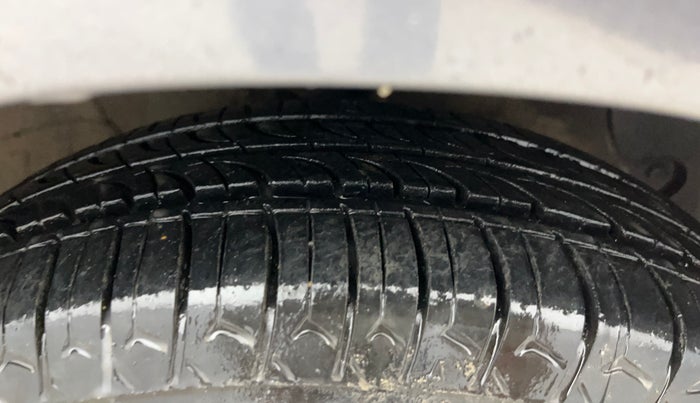 2018 Hyundai Grand i10 MAGNA 1.2 KAPPA VTVT, Petrol, Manual, 36,806 km, Right Front Tyre Tread