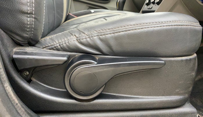 2017 Tata Tiago XZ PETROL, Petrol, Manual, 95,540 km, Driver Side Adjustment Panel