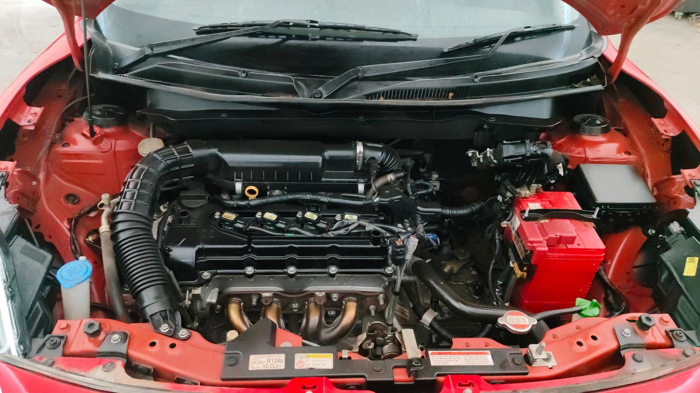 2018 Maruti Swift VXI, Petrol, Manual, 40,665 km, Engine View