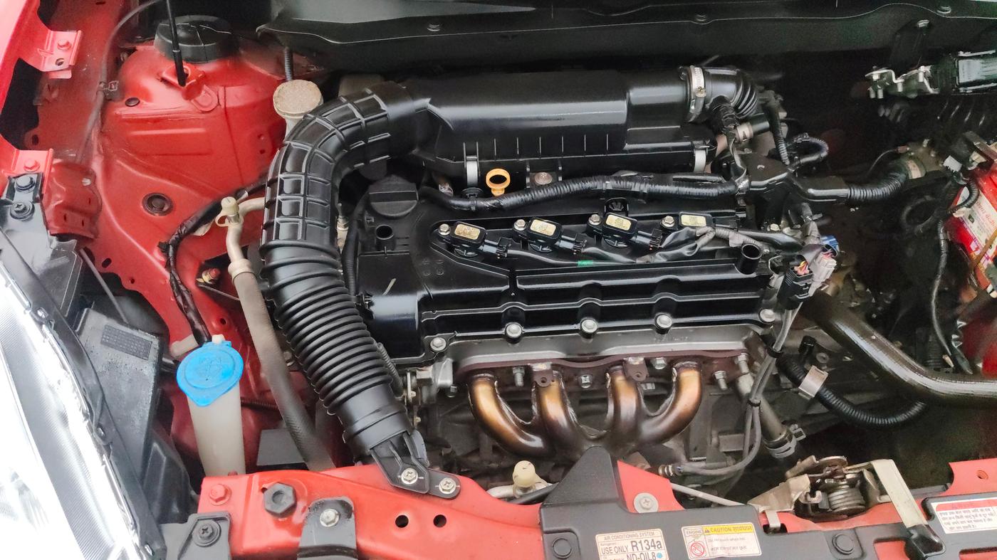 2018 Maruti Swift VXI, Petrol, Manual, 40,665 km, Engine View - Right