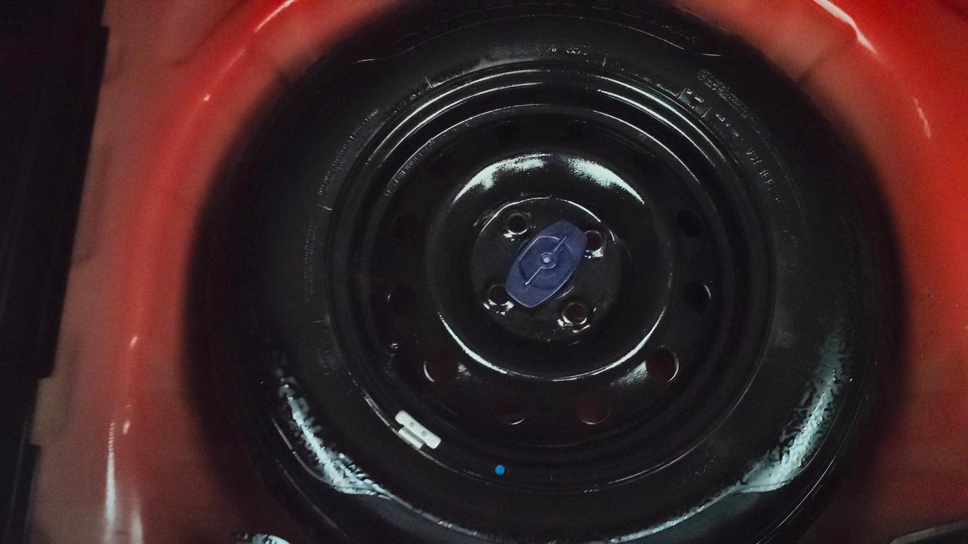 2018 Maruti Swift VXI, Petrol, Manual, 40,665 km, Spare Tyre