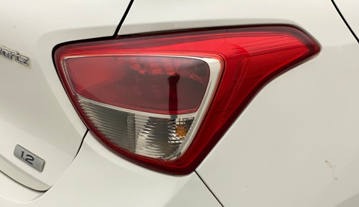 2014 Hyundai Grand i10 SPORTZ 1.2 KAPPA VTVT, Petrol, Manual, 75,821 km, Right tail light - < 2 inches,no. = 2