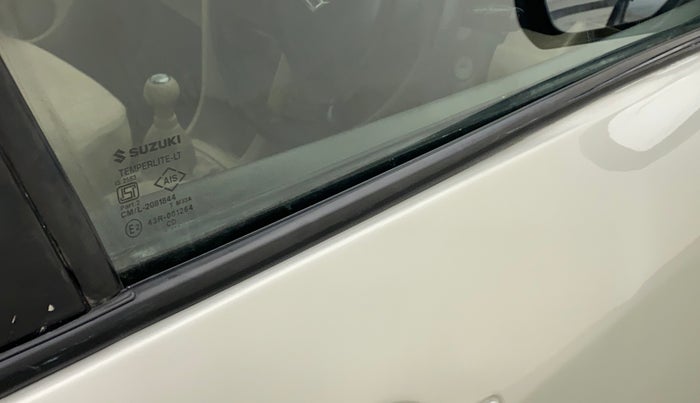 2014 Maruti Swift Dzire VXI, Petrol, Manual, 95,725 km, Driver-side door - Weather strip has minor damage