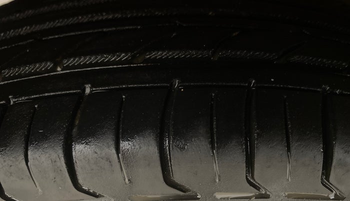 2013 Hyundai Grand i10 MAGNA 1.2 KAPPA VTVT, Petrol, Manual, 42,889 km, Left Front Tyre Tread