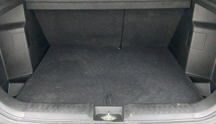 2023 Maruti BREZZA ZXI SMART HYBRID , Petrol, Manual, 12,465 km, Boot Inside