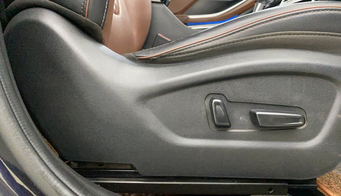 2023 Hyundai ALCAZAR 1.5 SIGNATURE (O) AT 7STR, Diesel, Automatic, 47,136 km, Driver Side Adjustment Panel