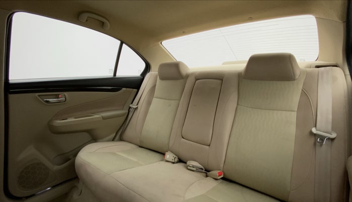 2017 Maruti Ciaz DELTA 1.4 VVT, Petrol, Manual, 40,708 km, Right Side Rear Door Cabin