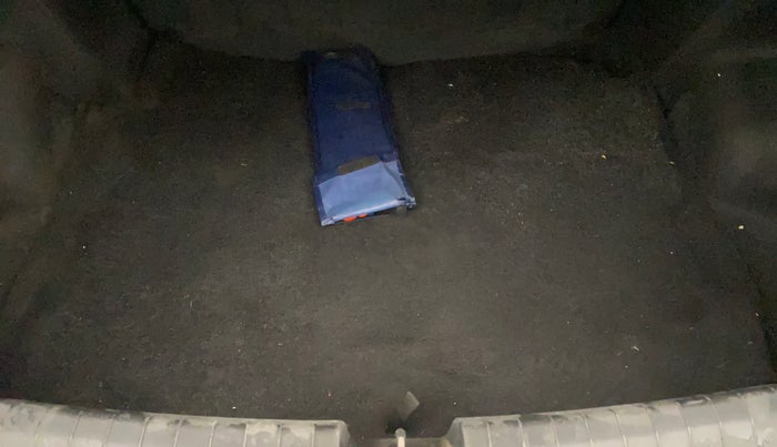 2015 Hyundai Xcent S 1.2, Petrol, Manual, 81,037 km, Boot Inside