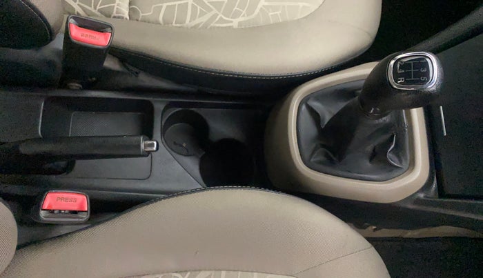 2015 Hyundai Xcent S 1.2, Petrol, Manual, 81,037 km, Gear Lever