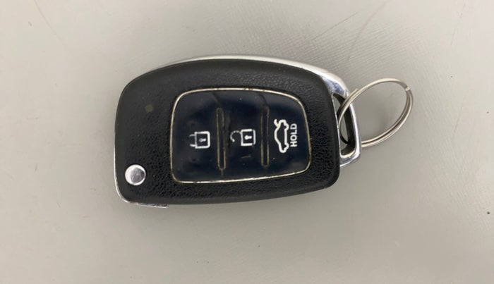 2015 Hyundai Xcent S 1.2, Petrol, Manual, 81,037 km, Key Close Up