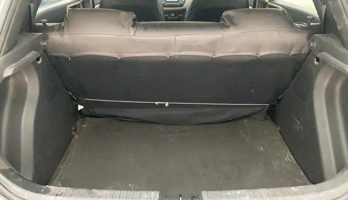 2019 Hyundai Elite i20 MAGNA PLUS 1.2, Petrol, Manual, 67,495 km, Boot Inside