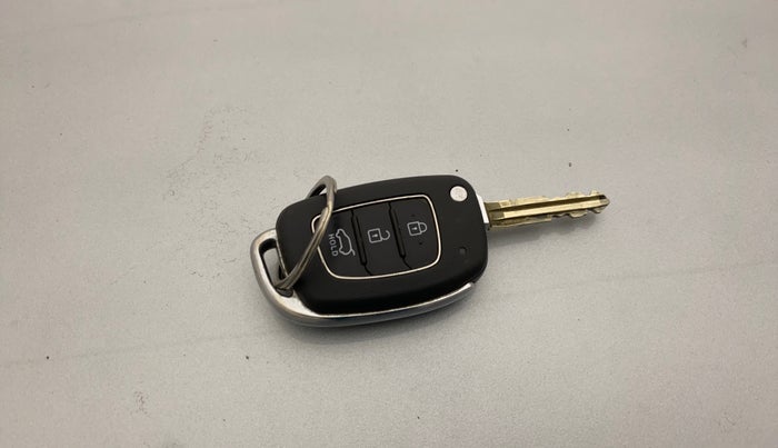 2019 Hyundai Elite i20 MAGNA PLUS 1.2, Petrol, Manual, 67,495 km, Key Close Up