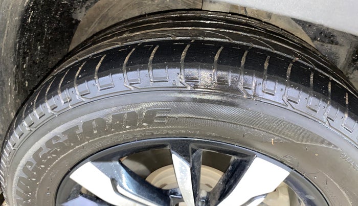 2020 MG HECTOR SHARP 1.5 DCT PETROL, Petrol, Automatic, 97,900 km, Right Front Tyre Tread