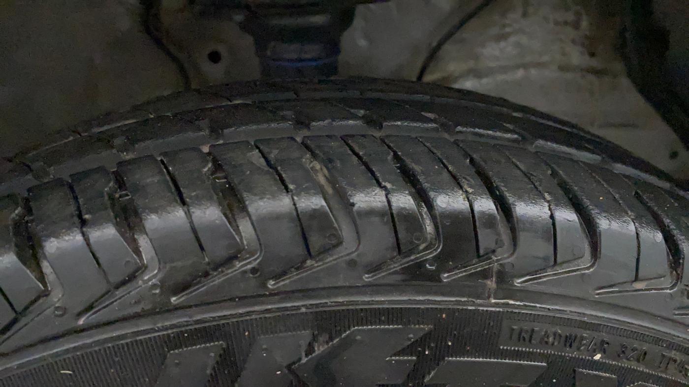 2025 Maruti Alto K10 VXI, Petrol, Manual, 12,105 km, Right Front Tyre Tread