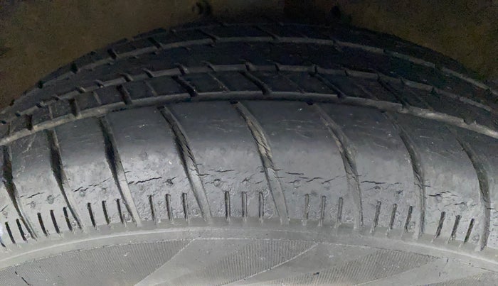 2017 Maruti Celerio ZXI AMT (O), Petrol, Automatic, 44,415 km, Right Front Tyre Tread