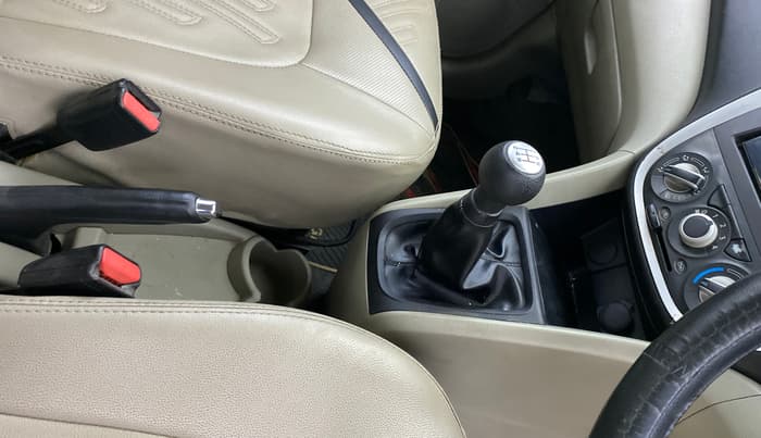 2015 Maruti Celerio VXI CNG, CNG, Manual, 59,551 km, Gear Lever