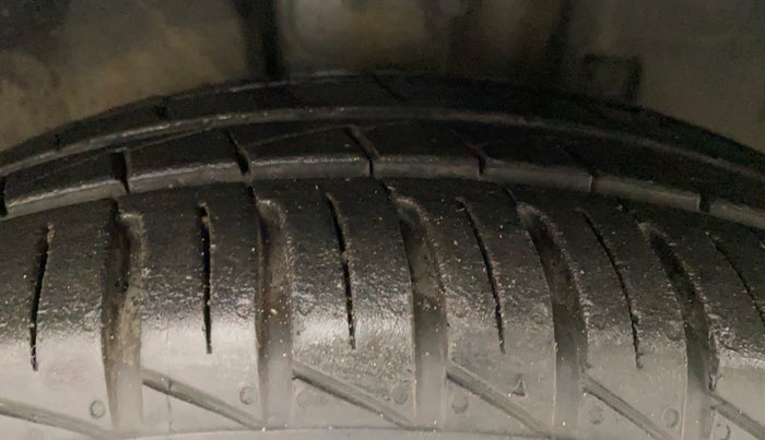 2021 Datsun Redi Go T(O) 1.0 AMT, Petrol, Automatic, 8,466 km, Right Front Tyre Tread