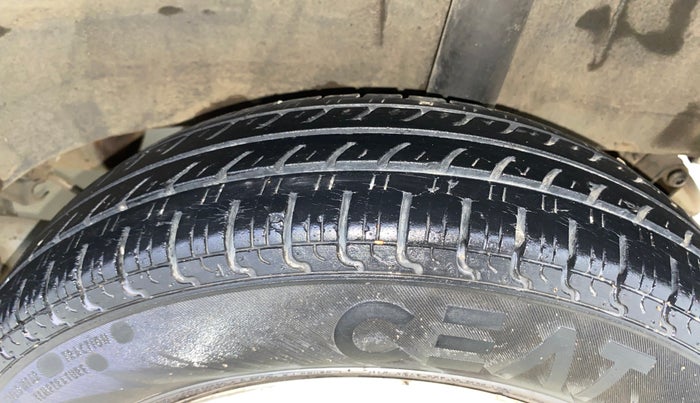 2018 Renault Kwid RXT 1.0 (O), Petrol, Manual, 23,709 km, Left Rear Tyre Tread