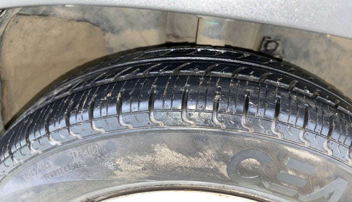 2018 Renault Kwid RXT 1.0 (O), Petrol, Manual, 23,709 km, Right Front Tyre Tread