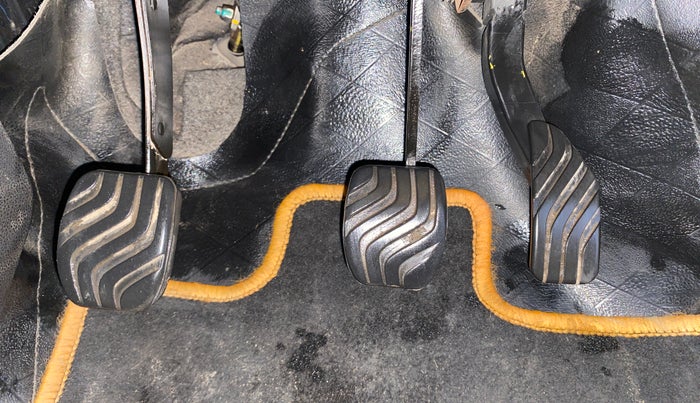 2018 Renault Kwid RXT 1.0 (O), Petrol, Manual, 23,709 km, Pedals