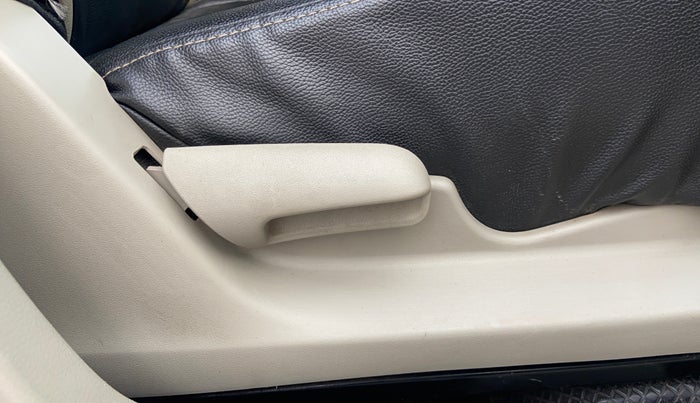 2015 Maruti Celerio VXI, Petrol, Manual, 59,581 km, Driver Side Adjustment Panel