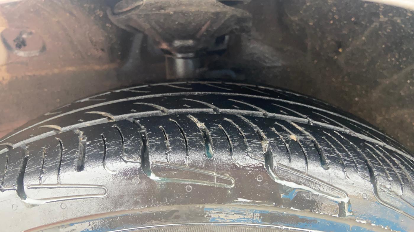 2015 Maruti Celerio VXI, Petrol, Manual, 59,581 km, Left Front Tyre Tread