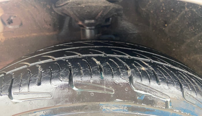 2015 Maruti Celerio VXI, Petrol, Manual, 59,581 km, Left Front Tyre Tread