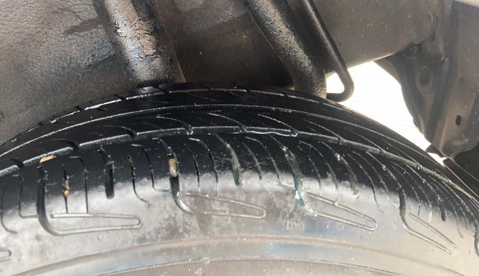 2015 Maruti Celerio VXI, Petrol, Manual, 59,581 km, Left Rear Tyre Tread