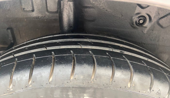2015 Maruti Celerio VXI, Petrol, Manual, 59,581 km, Right Rear Tyre Tread