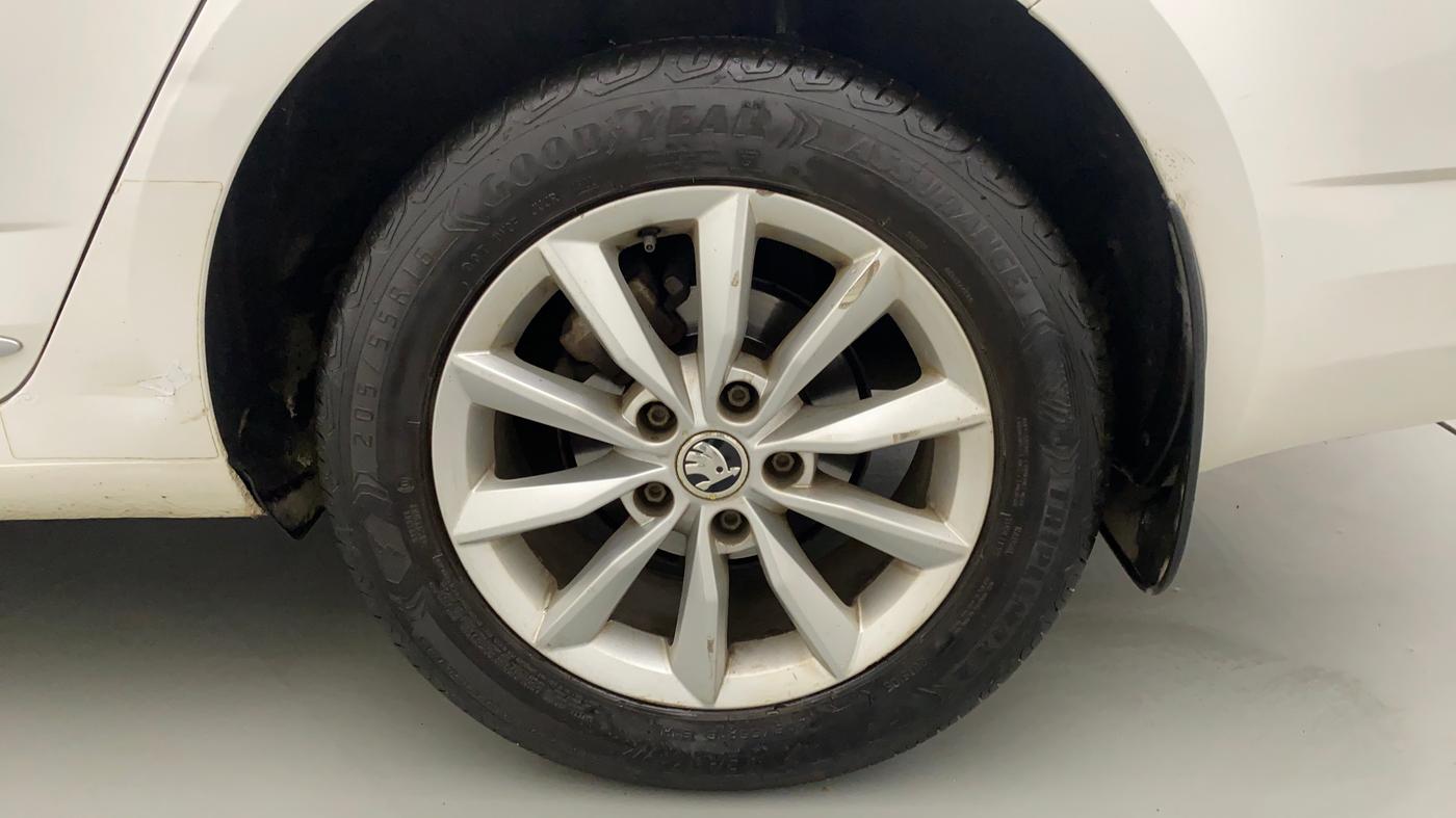 2016 Skoda Octavia 2.0 TDI CR STYLE PLUS AT, Diesel, Automatic, 48,045 km, Left Rear Wheel