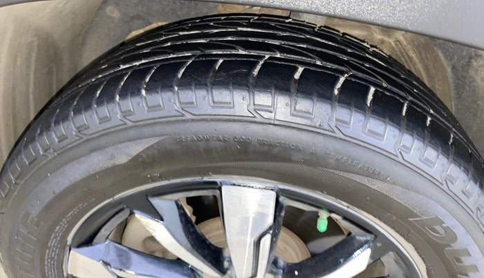 2020 MG HECTOR SHARP 1.5 DCT PETROL, Petrol, Automatic, 63,826 km, Left Front Tyre Tread