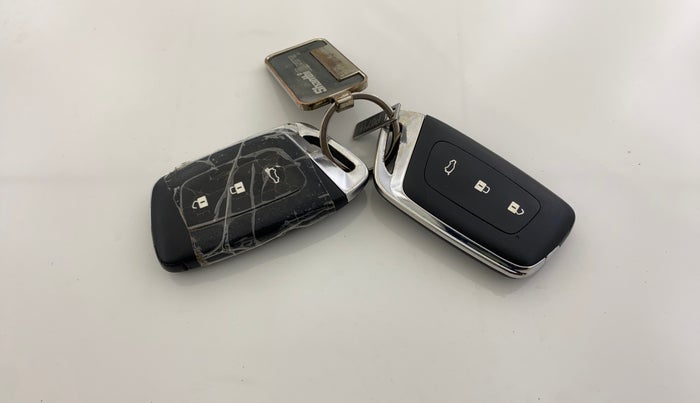 2020 MG HECTOR SHARP 1.5 DCT PETROL, Petrol, Automatic, 63,826 km, Key Close Up