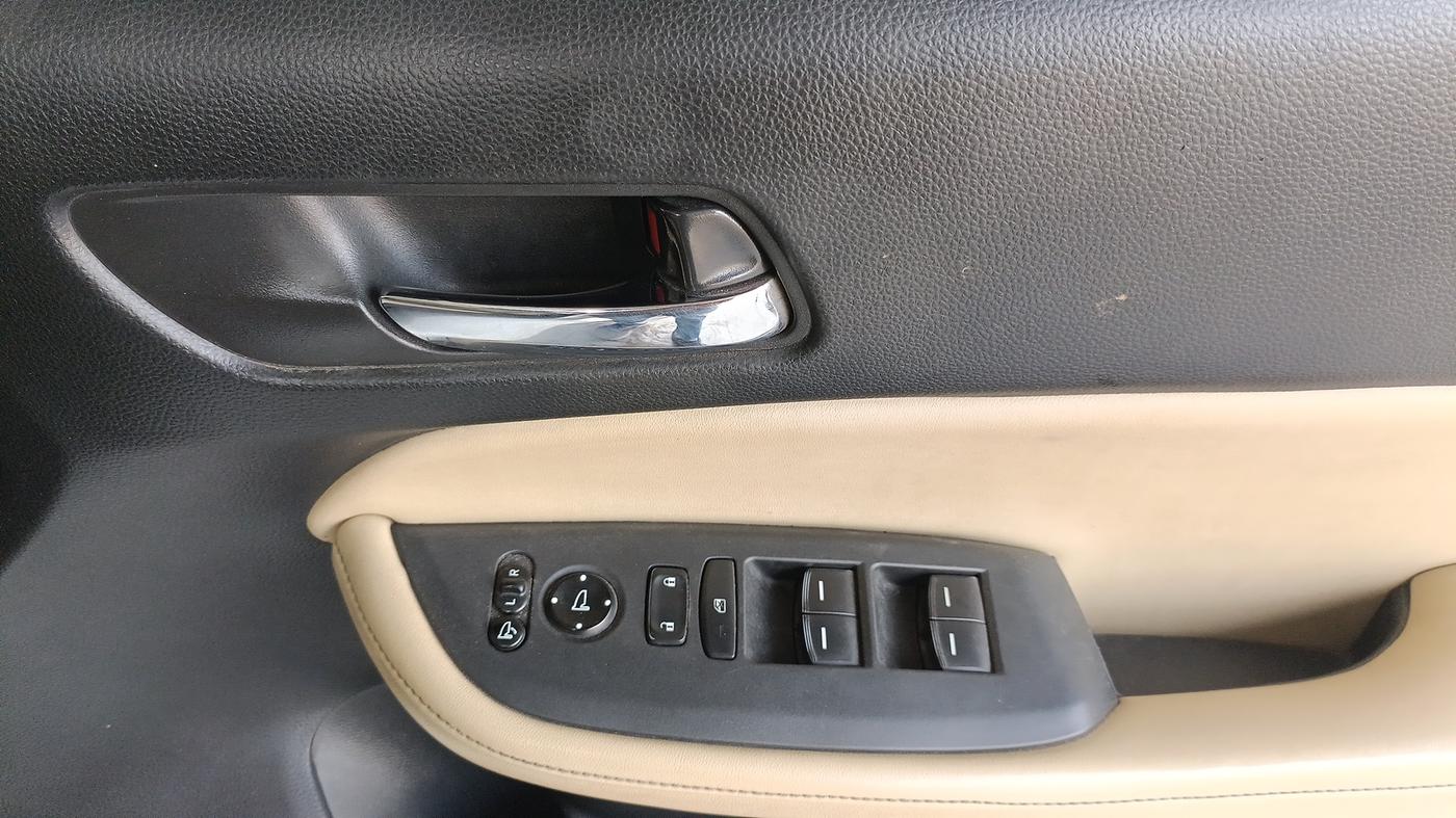 2020 Honda City 1.5L I-VTEC ZX, Petrol, Manual, 78,968 km, Driver Side Door Panels Control
