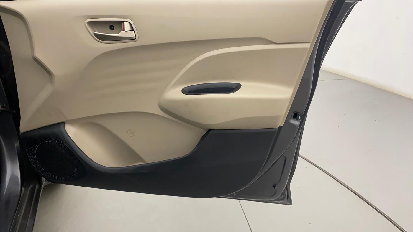 2019 Hyundai NEW SANTRO SPORTZ MT, Petrol, Manual, 45,475 km, Driver Side Door Panels Control