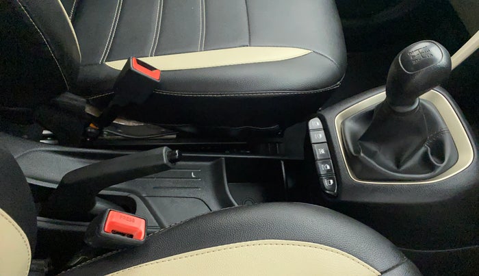 2019 Hyundai NEW SANTRO SPORTZ MT, Petrol, Manual, 45,475 km, Gear Lever