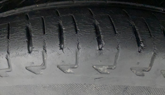 2015 Honda City 1.5L I-VTEC SV CVT, Petrol, Automatic, 82,483 km, Right Front Tyre Tread